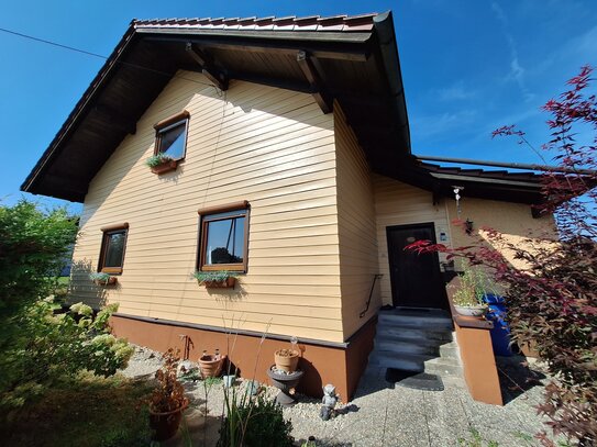 Top Einfamilienhaus in absolut ruhiger und zentraler Lage von Ortenburg.