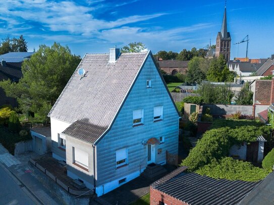 Gemütliches Einfamilienhaus mit faszinierendem Garten