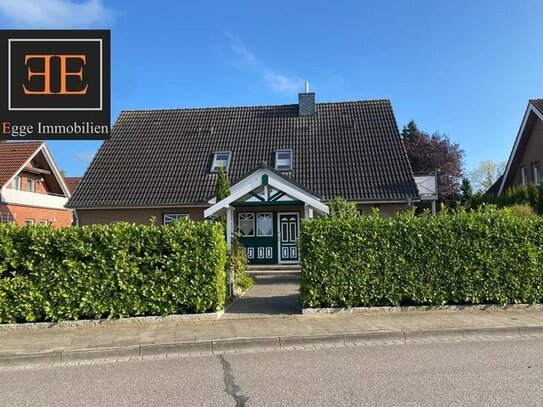 Strandnahes Ferienhaus mit 3 Wohneinheiten und großem Garten im charmanten Ostseeort Kellenhusen