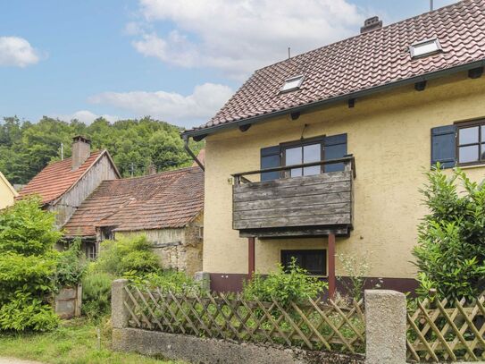 Sofort wohlfühlen: 3-Zi.-EFH inkl. Stadl in wasser- und schlossnaher Lage von Harburg (Schwaben)