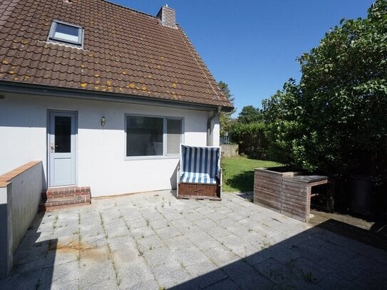 Endhaus mit sonniger Terrasse und schönem Garten in Westerland