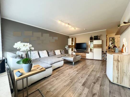 Ab sofort verfügbar! Tolle 3-Zimmer-Wohnung mit Balkon und 3 Duplex-Stellplätzen in Bretten