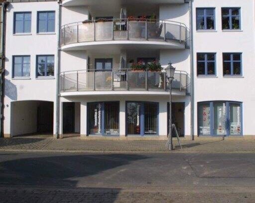 *Atelier-Wohnung* mit großer Dachterrasse* in ruhiger Lage