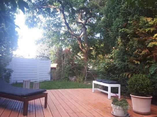 Möblierte Wohnung mit Terrasse und Garten am westlichen Stadtrand