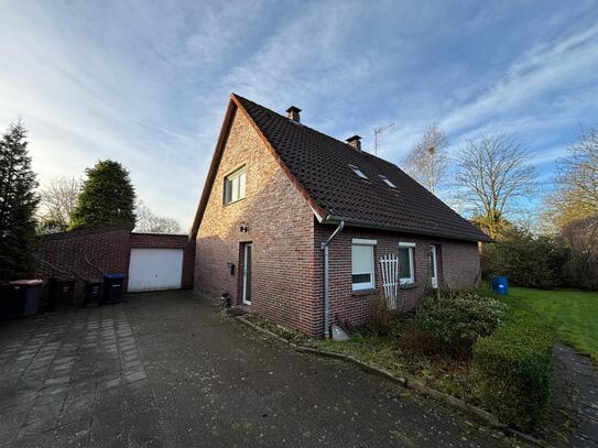 Einfamilienhaus mit großem Teich in Bockhorn