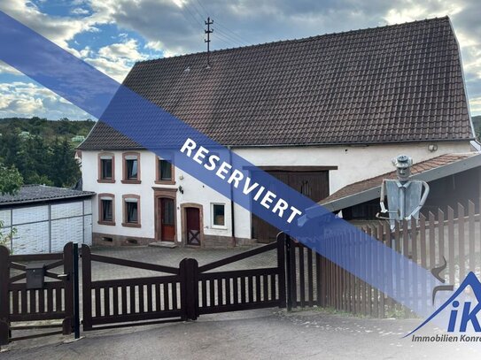 IK I Altenkirchen: Einfamilienhaus mit Scheune und Schuppen