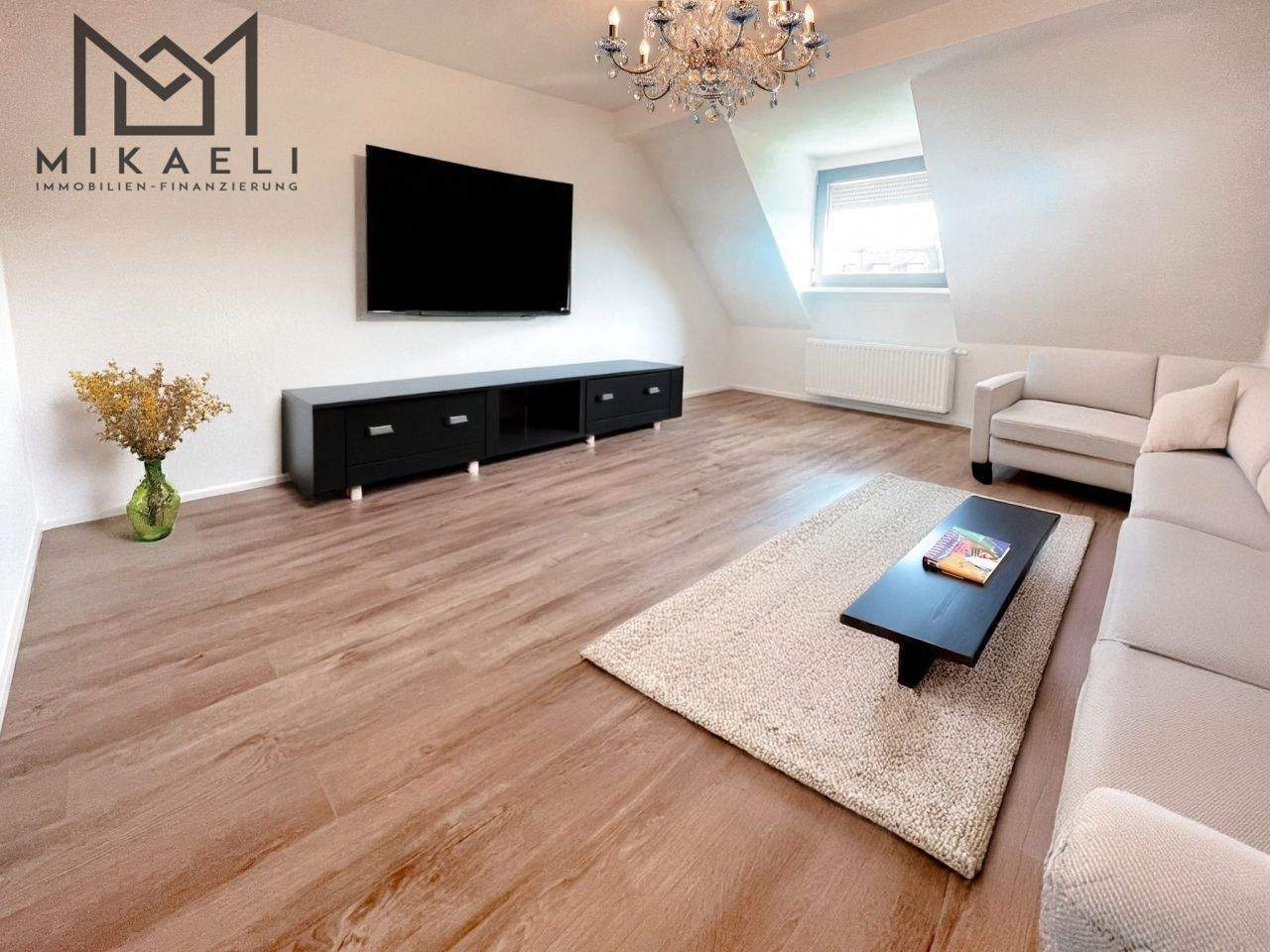 Pempelfort: Moderne Wohnung in zentraler Lage! + 30 m² Sondernutzungsfläche im DG!