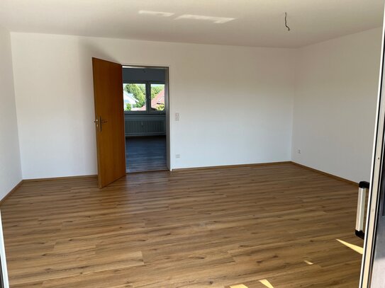 Neu renovierte 3,5-Zimmer-Wohnung, 2. OG, Dietostraße, 88046 Friedrichshafen ab sofort zu vermieten