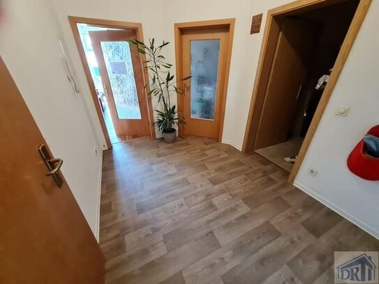 Attraktive, helle Wohnung mit neuem Bad!!!