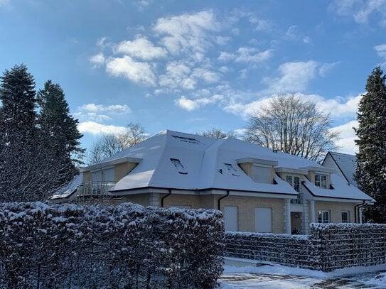 Luxuriöse 4-Zimmerwohnung KfW40 zzgl. Dachgeschoss in Bestlage von Wellingsbüttel