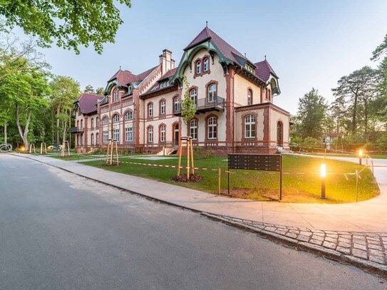 Einzigartige Erdgeschosswohnung in historischem Altbaugebäude