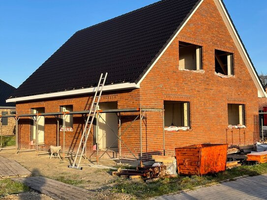 Erstbezug Neubau-Dachgeschosswohnung in Ardorf