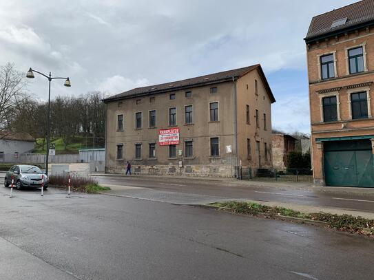 Wohn- und Geschäftshaus in zentraler Lage