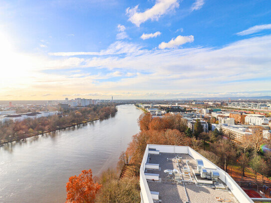 Exklusive 3-Zi.-Wohnung in bester Lage von FFM und mit atemberaubendem Ausblick auf den Main!