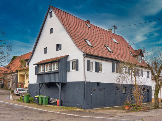 ***PROVISIONSFREI*** Renovierungsbedürftiges Bauernhaus mit 481m² Wohn-und Nutzfläche!