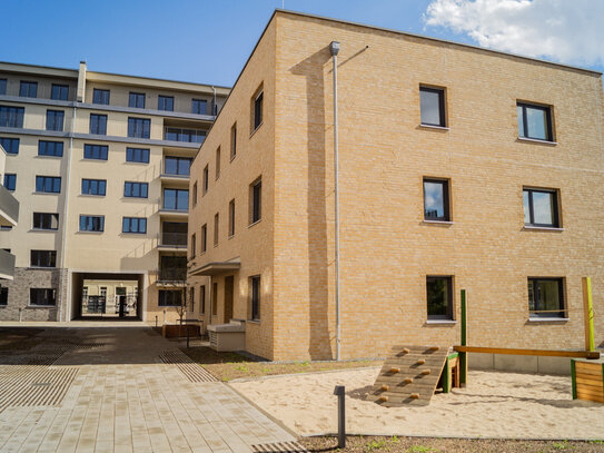 Helle 2-Raumwohnung mit großzügiger Terrasse und Einbauküche