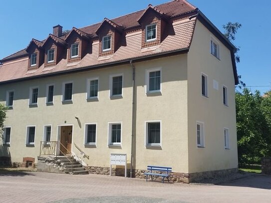 kleines Mehrfamilienhaus mit Geschichte