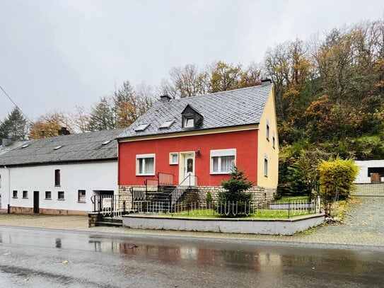 Einfamilienhaus mit Scheunenkomplex in Gemünd an der Our