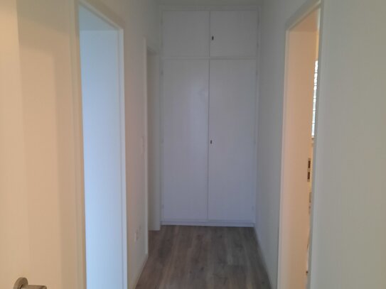 +++Ideal für eilige Singles und Paare! Renovierte helle 2-Zi. Wohnung (EG) in Würzburg Heidingsfeld+++