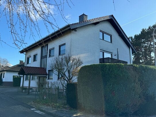 Große Erdgeschosswohnung mit Garten in ruhiger Lage