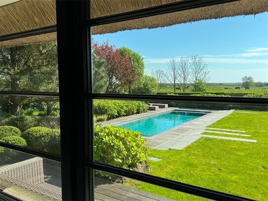 Einzelhaus mit Weitblick und Pool im Garten in Keitum auf Sylt