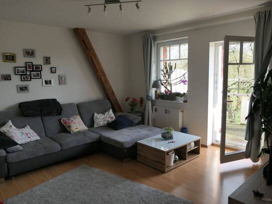 Tolle Wohnung mit Balkon sucht freundliche Mieter mit Pferden