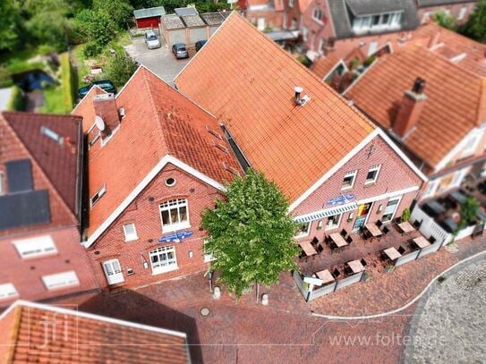 Anlageobjekt mit Garagen, Stellplätzen und Ausbaureserve mitten im Fischerdorf Ditzum