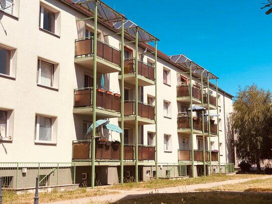 Einzugsfertige 3 Raum- Wohnung mit Balkon in ruhiger Wohnlage