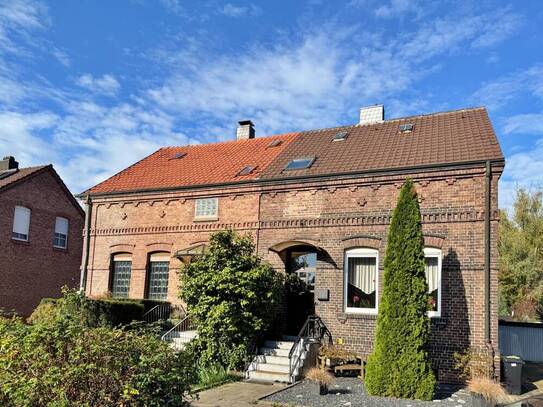 Charmantes Zechenhaus mit großem Grundstück in Essen-Altenessen