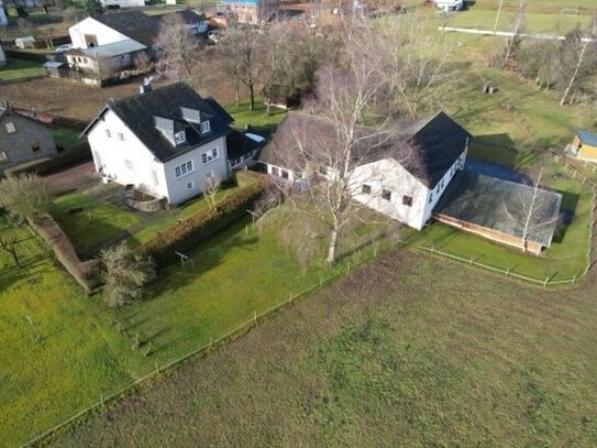 Traumhaftes Einfamilienhaus mit ehemaligen metallverarbeitenden Betrieb, in idyllischer Lage