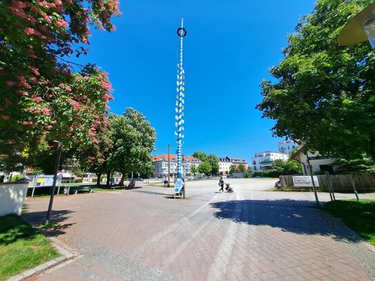 Sonniges Baugrundstück in ruhiger Lage an der U-Bahn