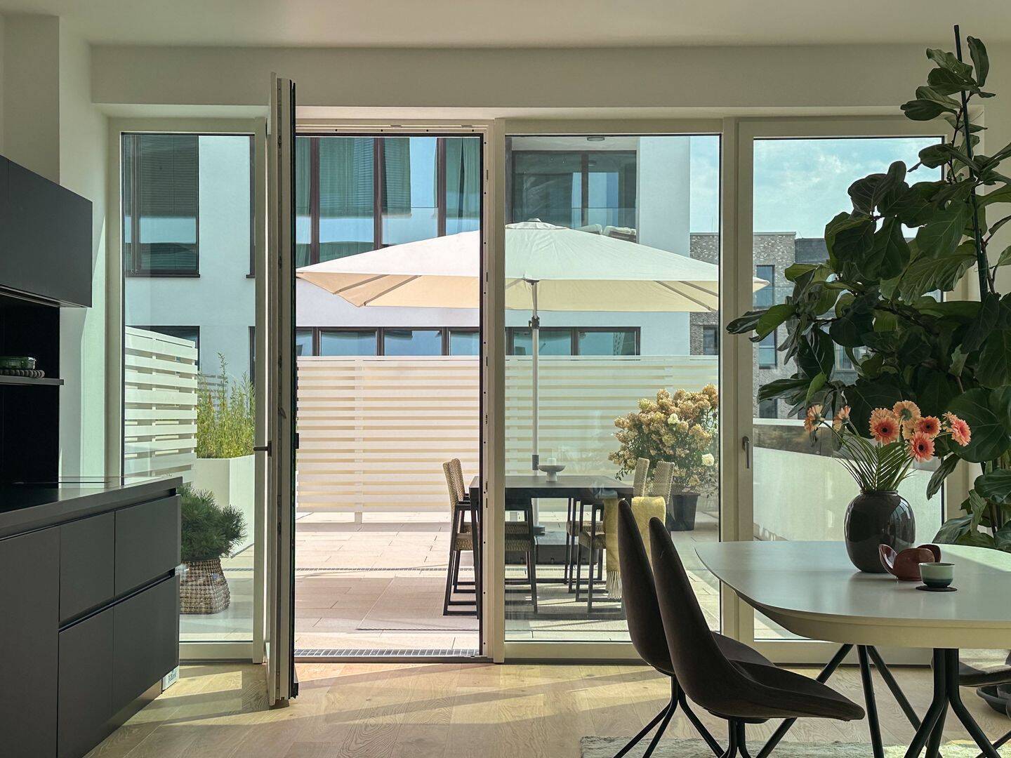Großzügige Wohnung mit 40 m² Terrasse im Herzen Berlins – Moabit - Foto 1