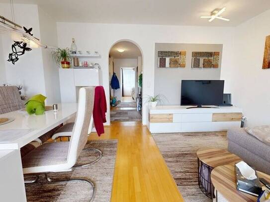 Helle 2-Zimmer-Wohnung mit Balkon im Herzen von Ottobrunn