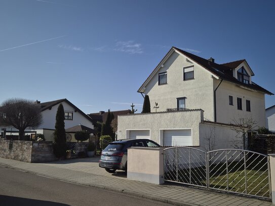 Tolles Zweifamilienhaus mit Galeriewohnung in Etting mit 2 Garagen und Stellplatz