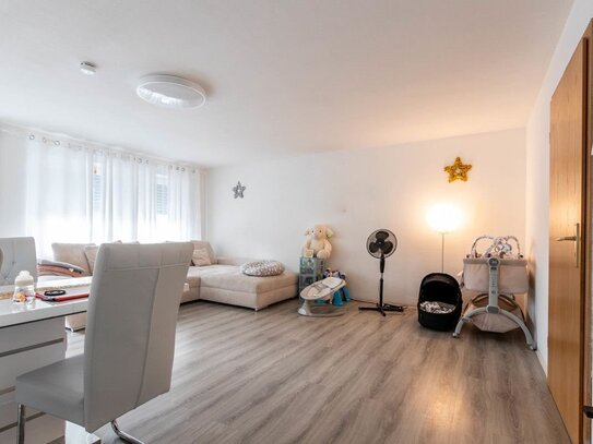 Geräumige 3-Zimmer-Wohnung mit Balkon und Stellplatz. Ideal für Paare und junge Familien!