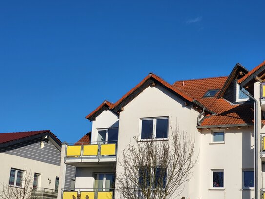 Moderne, ruhige und helle Maisonettewohnung mit Einbauküche