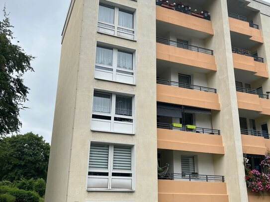 Paare und Singles aufgepasst! - gut aufgeteilte, helle 2,5 Raum Wohnung mit Eckbalkon