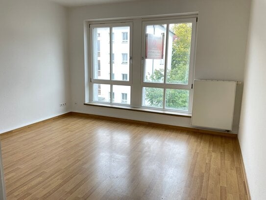 +++ HELLE WOHNUNG MIT BALKON AUF EINER RUHIGEN NEBENSTRASSE +++