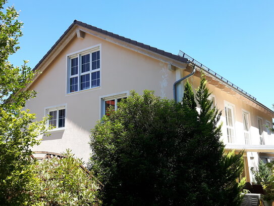 Sehr schönes und großzügiges Haus in Vaterstetten in wunderbarer Lage