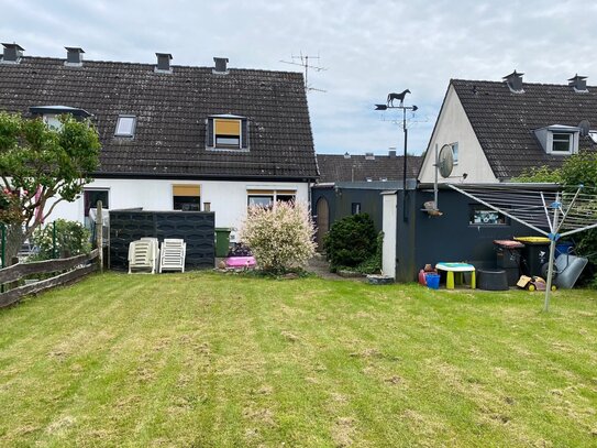 Reihenendhaus mit Garage und Garten in ruhiger Lage