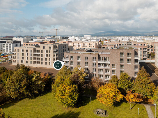 Traumhafte Aussichten: 3-Zimmer-Wohnung mit Skylineblick und Dachterrasse