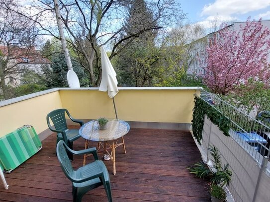 Helle 2 Zimmerwohnung mit großer Terrasse