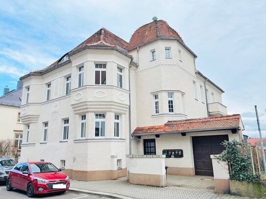 Moderne Dreiraumwohnung im kernsanierten Altbau - Lichtdurchflutete Räume