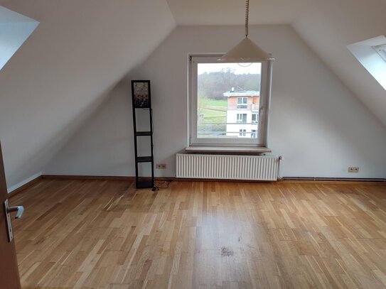 Eutin 2-Zi.-DG-Mietwohnung, 42 m² zu vermieten