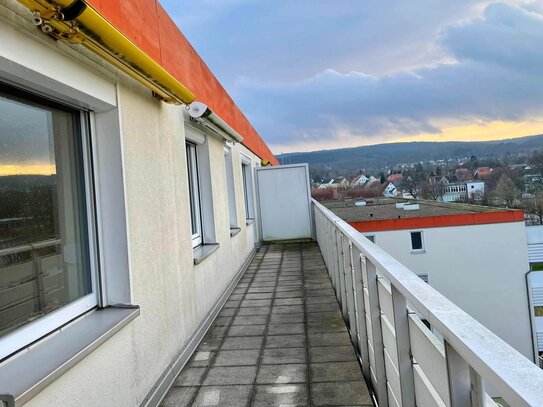 Großzügige Wohnung mit Balkon, Garage und PKW-Stellplatz