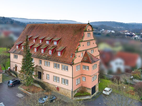 Großzügige Maisonette-Wohnung im historischen Schloss Zaberfeld