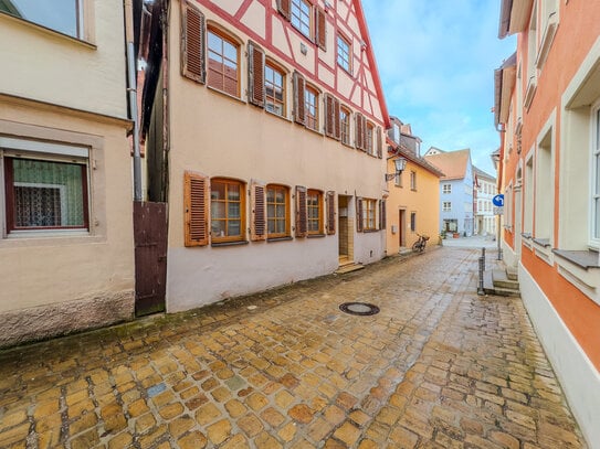 Denkmalgeschütztes Dreifamilienhaus in der Altstadt von Weißenburg