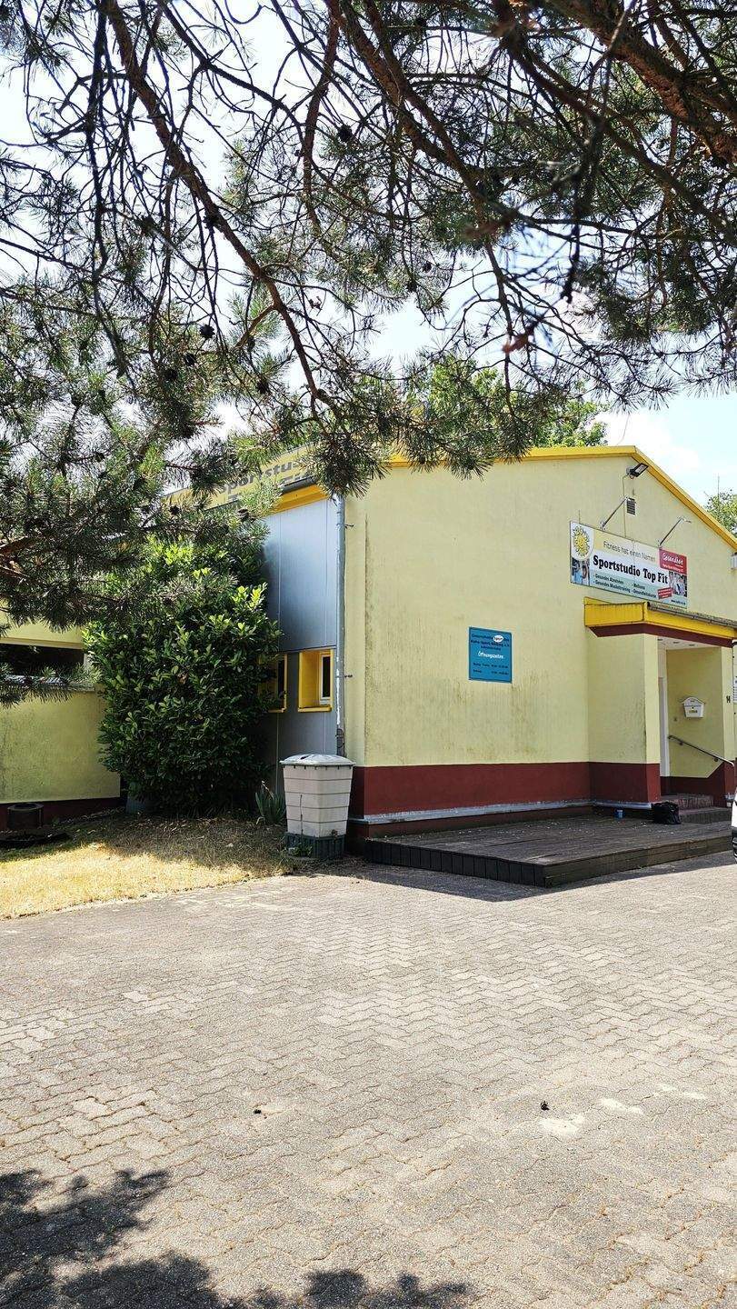 Attraktive Gewerbeimmobilie in Roßlau - Vielseitig nutzbar inkl. nachhaltiger Energieversorgung!