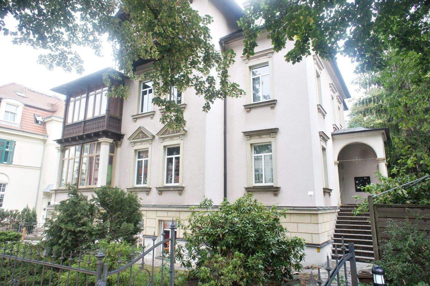 Große 4-Zimmer-Wohung auf dem Weißen Hirsch - FRISCH RENOVIERT!!!