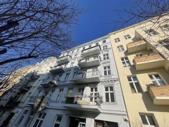 Industrial-Style-Wohnung am Crelleplatz mit Sonnenbalkon - Ideal für Paare oder Singles.